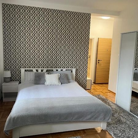 Centar Ns2 Daire Novi Sad Dış mekan fotoğraf